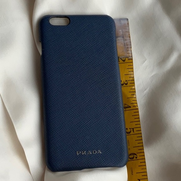 PRADA phone case - Picture 10 of 11